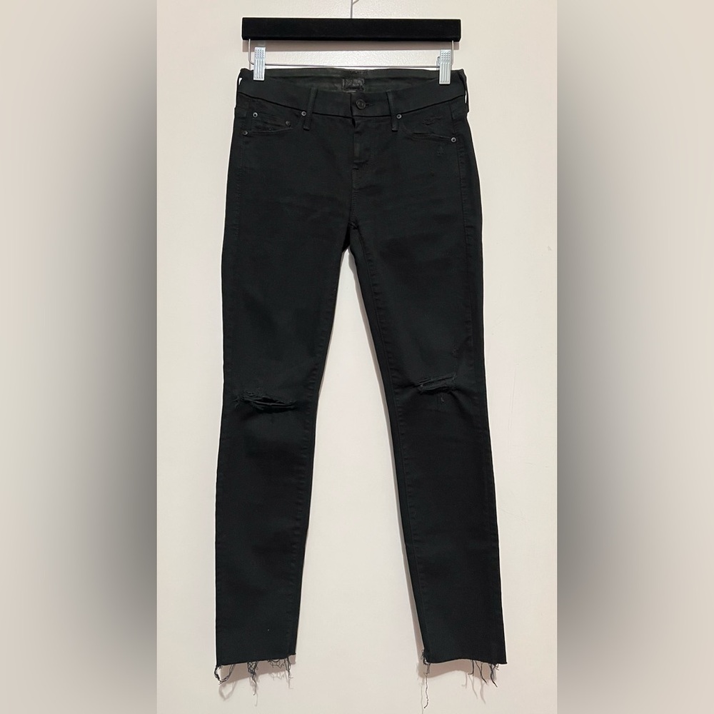 Mother Looker Ankle Fray Jeans in Guilty As Sin